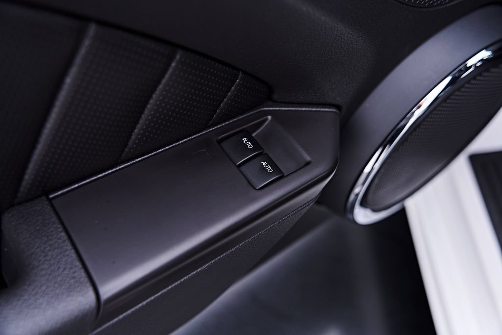Used 2011 Ford Mustang GT Premium w/ Electronics Pkg RWD image 43