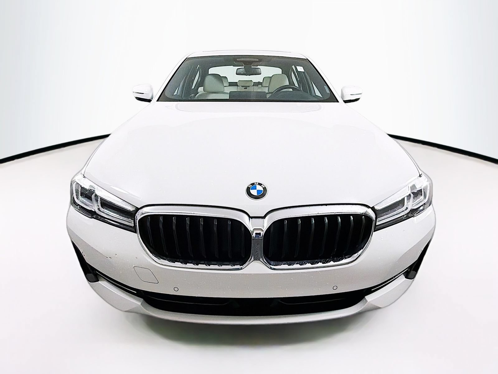 Used 2023 BMW 540i w/ Premium Package RWD image 2