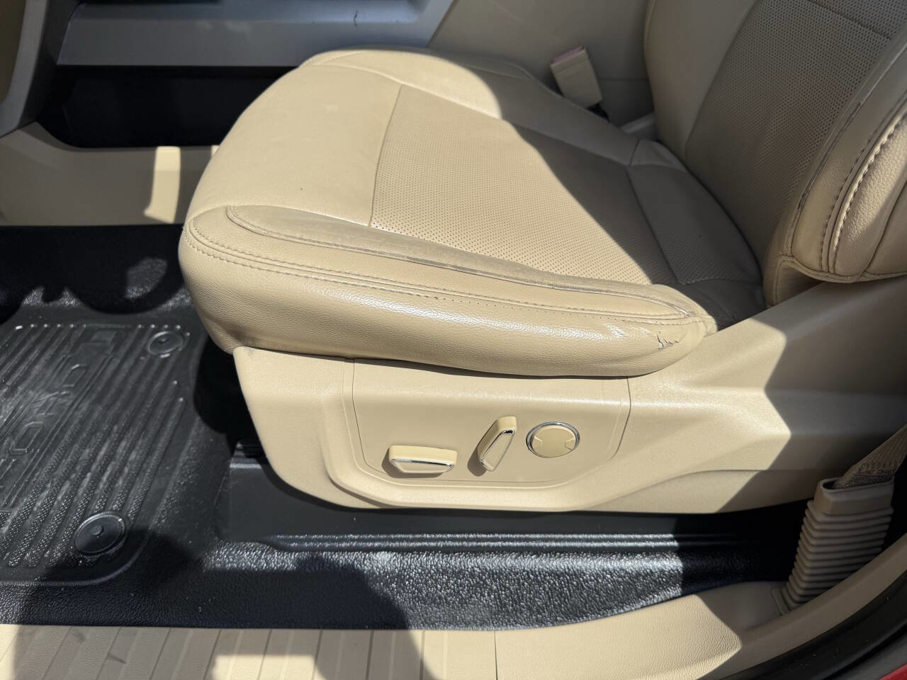 Used 2019 Ford F550 4x4 Crew Cab Super Duty image 12