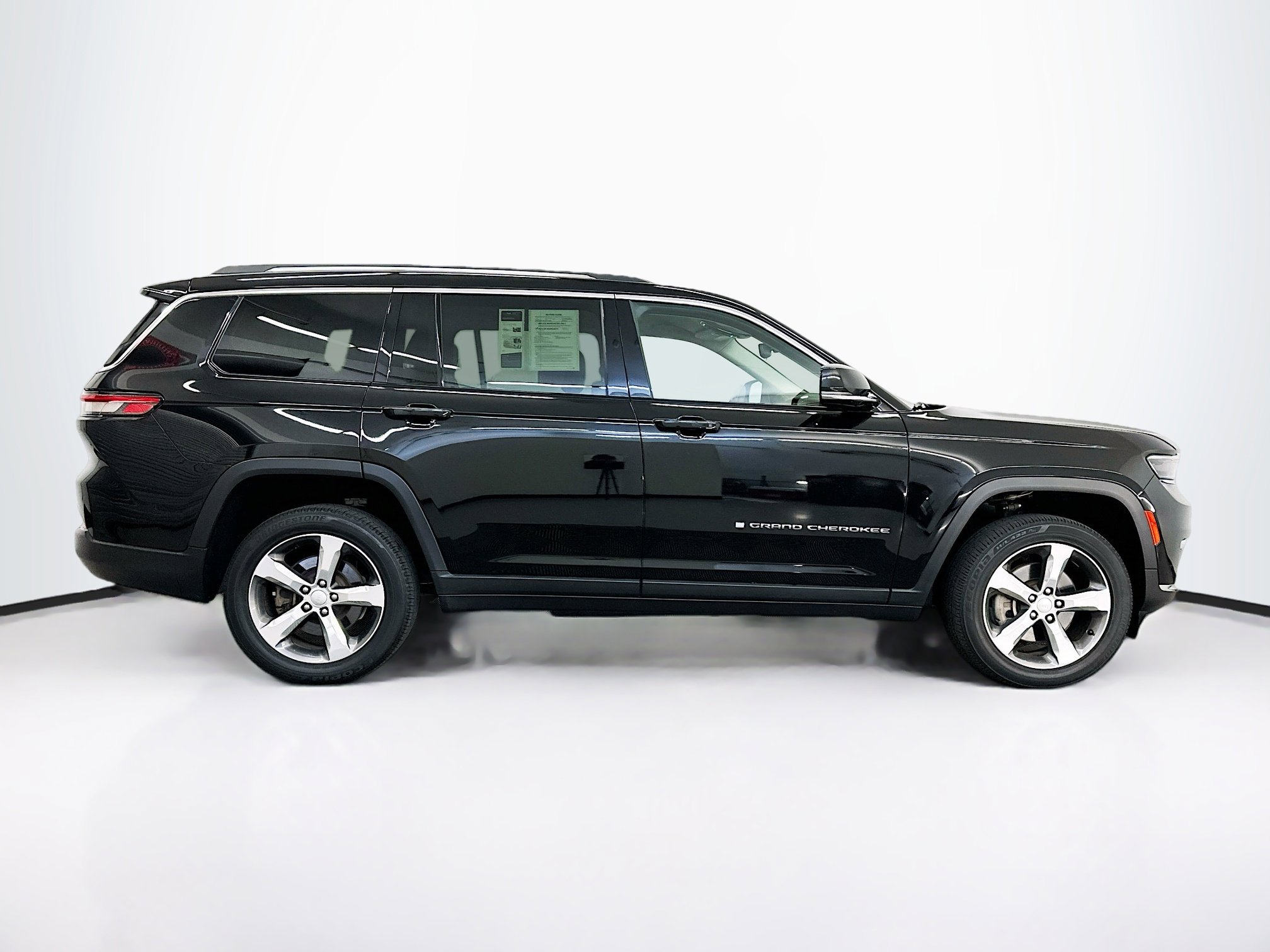 Used 2022 Jeep Grand Cherokee L Limited image 10