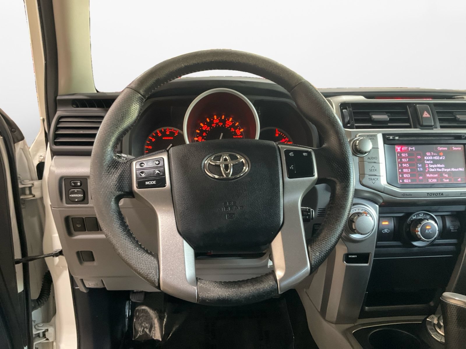 Used 2013 Toyota 4Runner SR5 w/ Premium Pkg w/3rd Row Seat AWD/4WD image 14