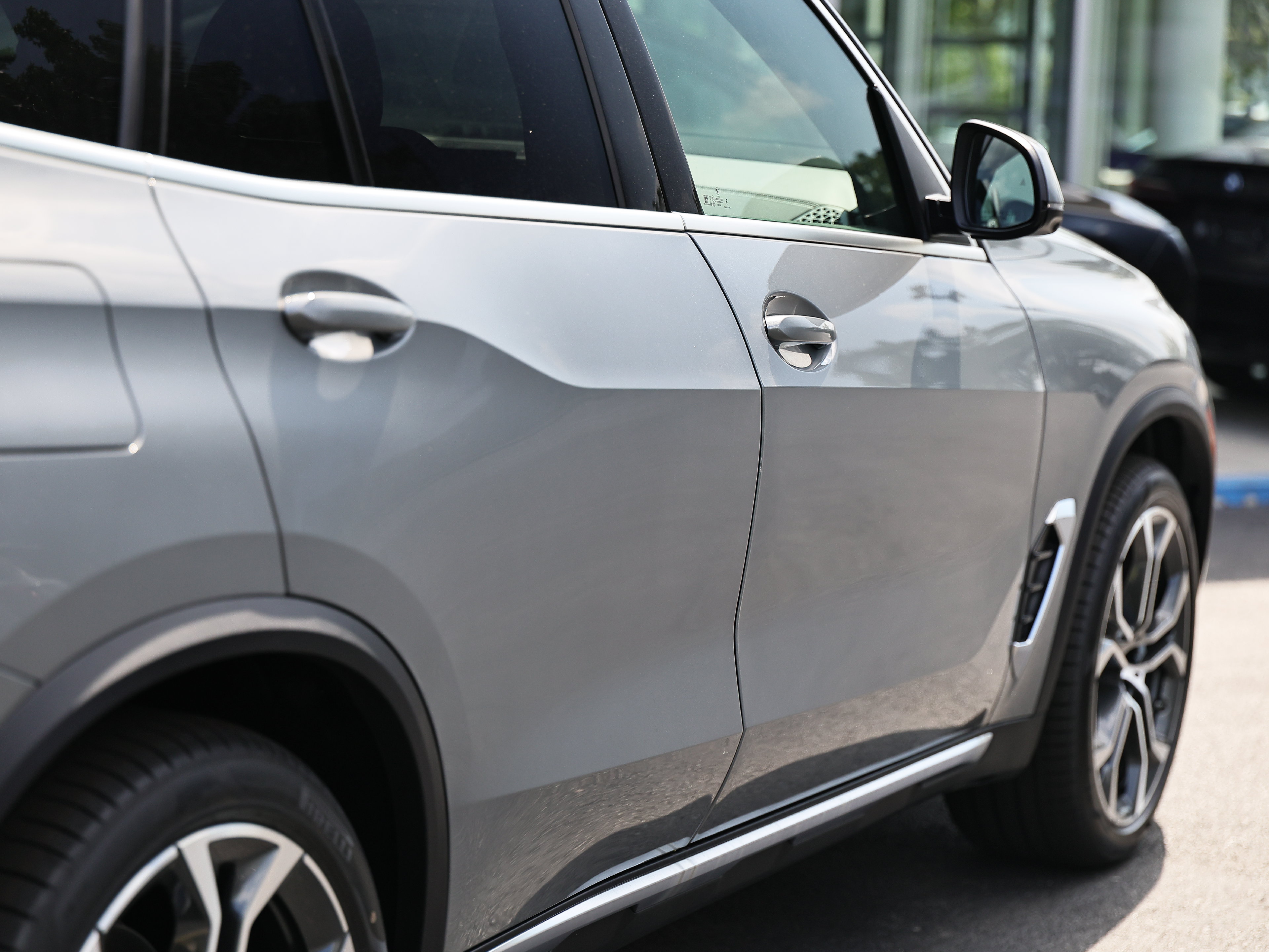 New 2026 BMW X5 xDrive40i w/ Premium Package AWD/4WD image 8