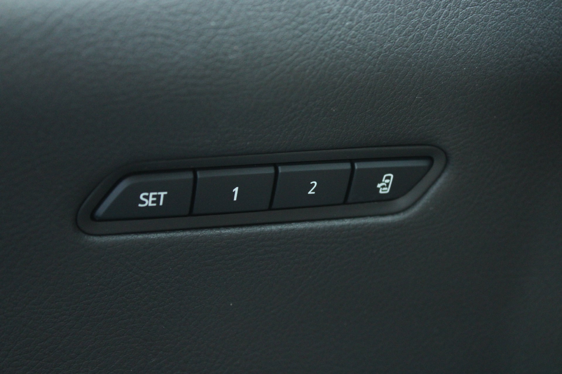 Used 2024 Cadillac XT6 Luxury AWD/4WD image 29