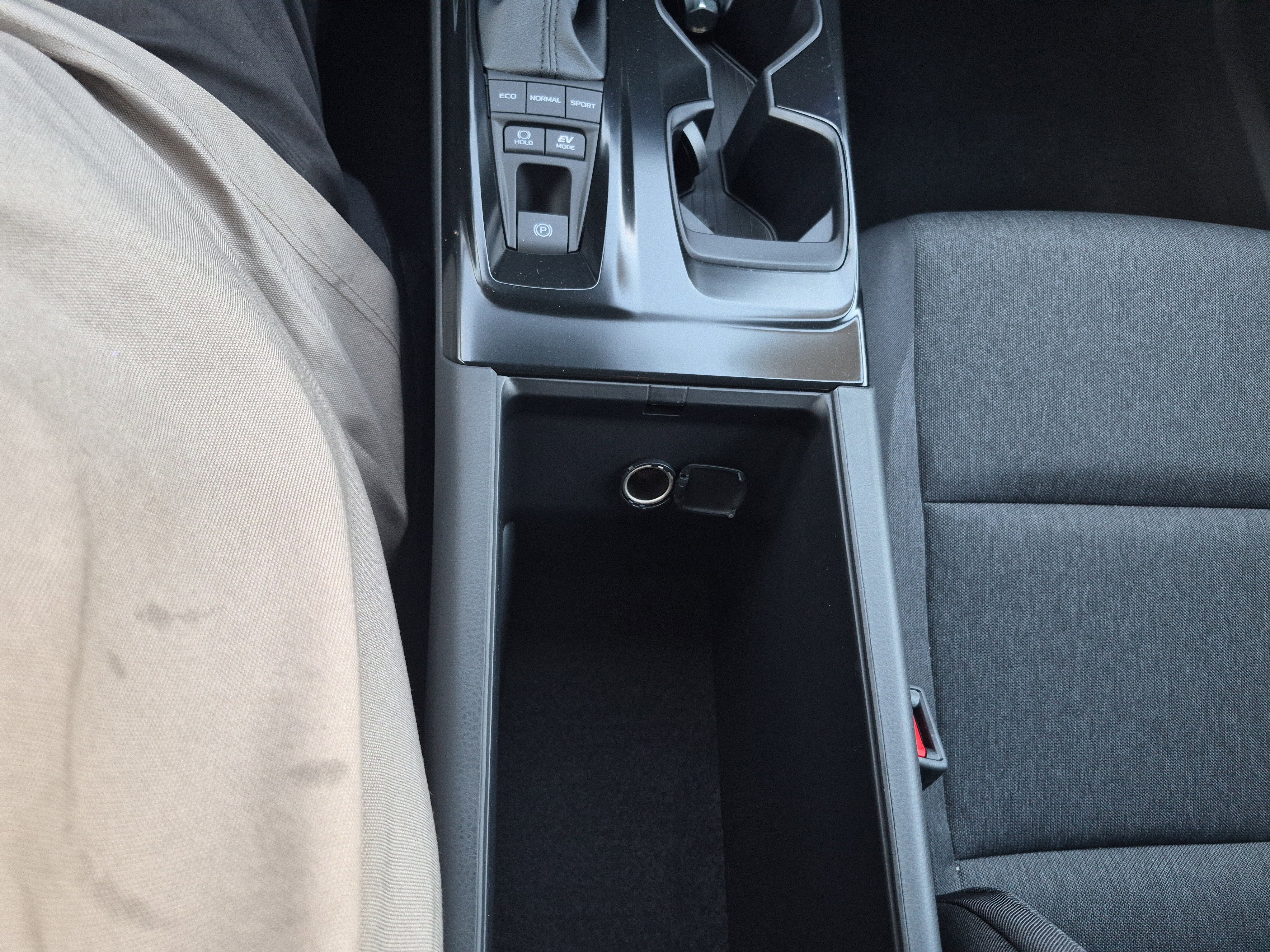 Used 2026 Toyota Camry LE image 27