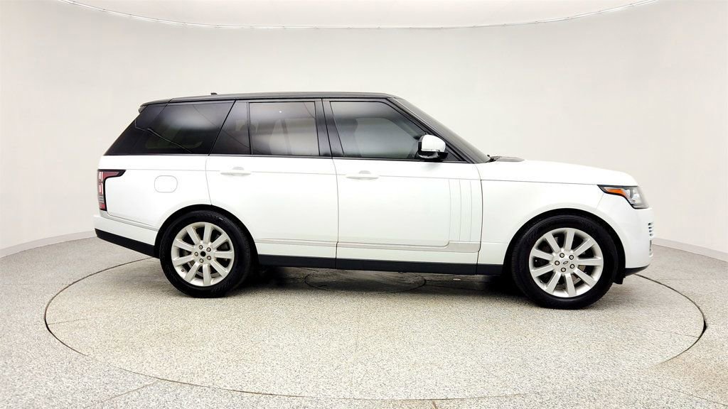 Used 2016 Land Rover Range Rover HSE image 4