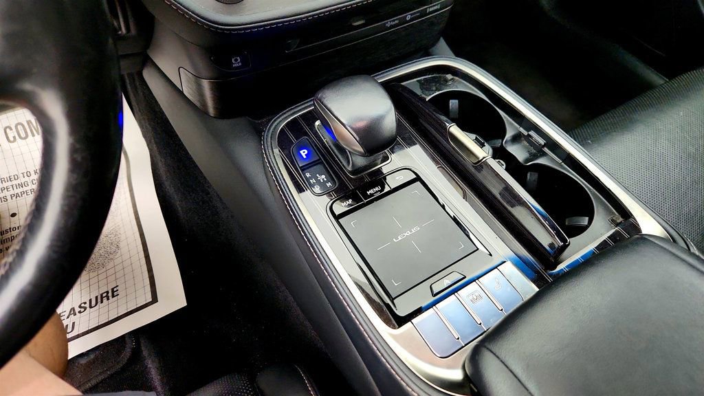 Used 2019 Lexus LS 500 AWD w/ Accessory Package (Z1) image 17