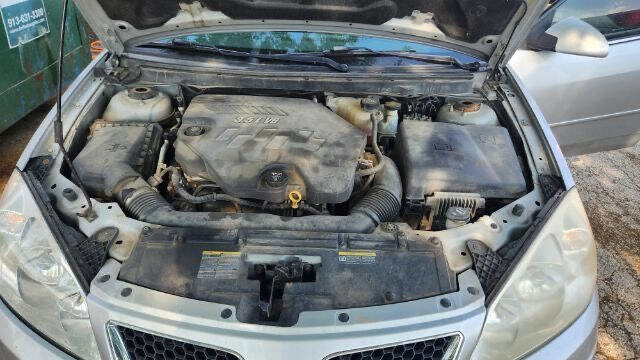 Used 2010 Pontiac G6 Sedan image 16