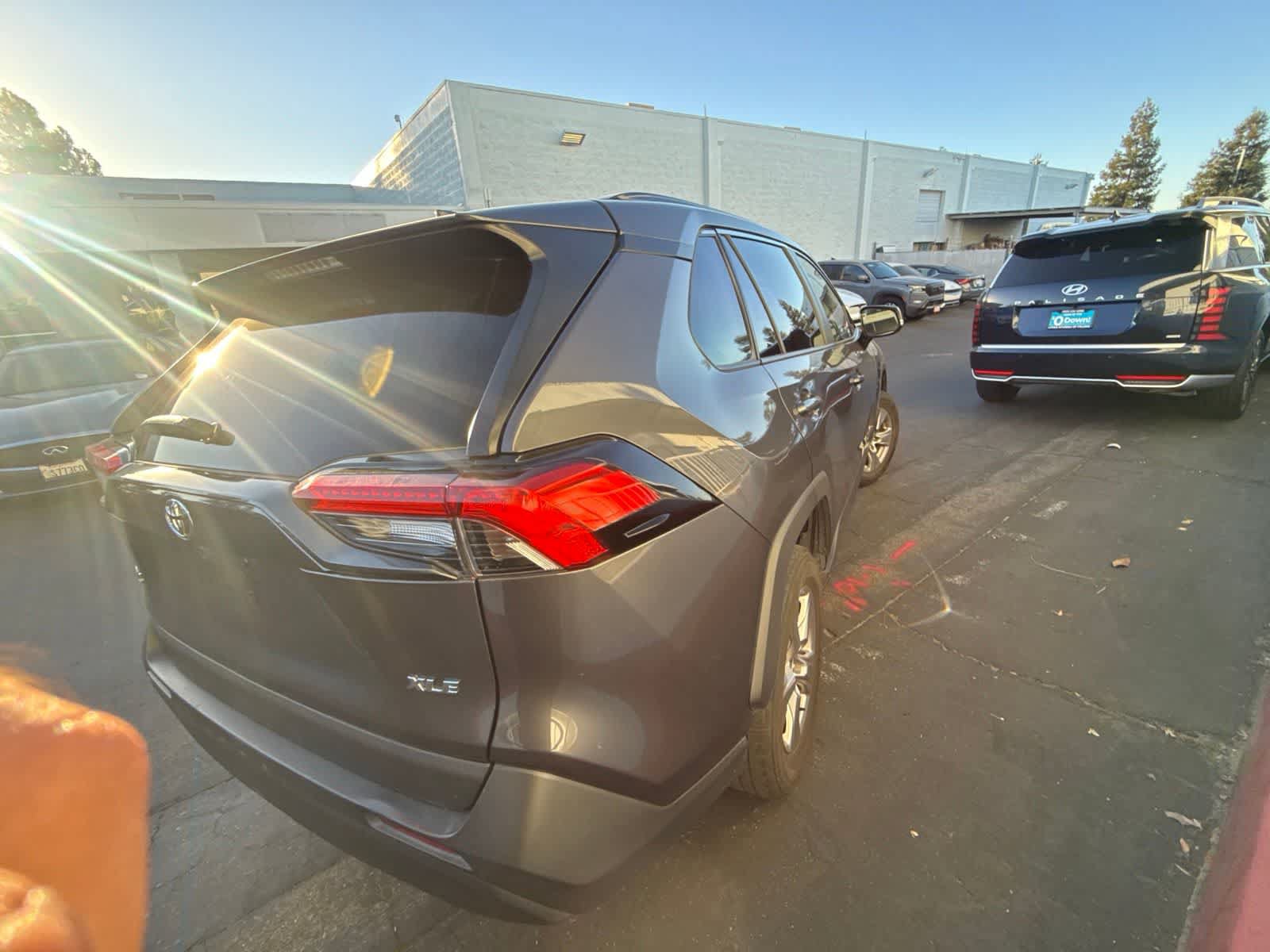 Used 2025 Toyota RAV4 XLE FWD image 5