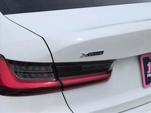 Used 2022 BMW 330i xDrive Sedan w/ Driving Assistance Package image 15