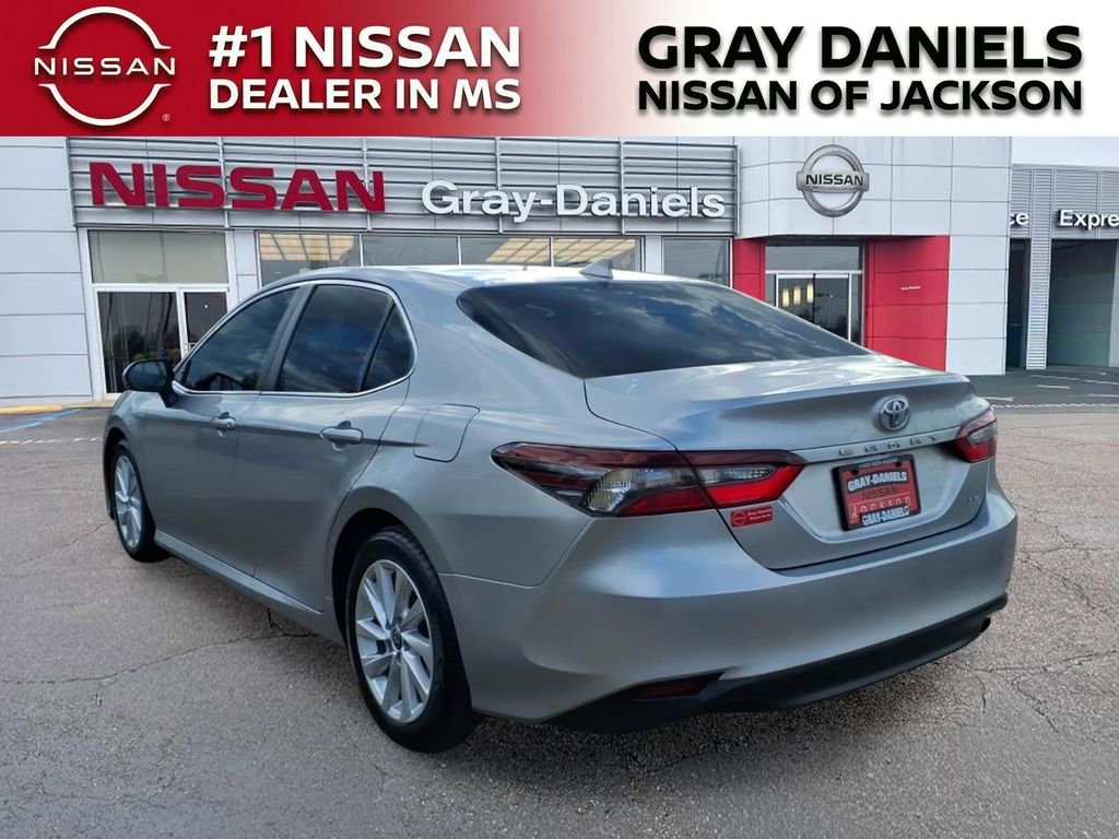 Used 2023 Toyota Camry LE image 5