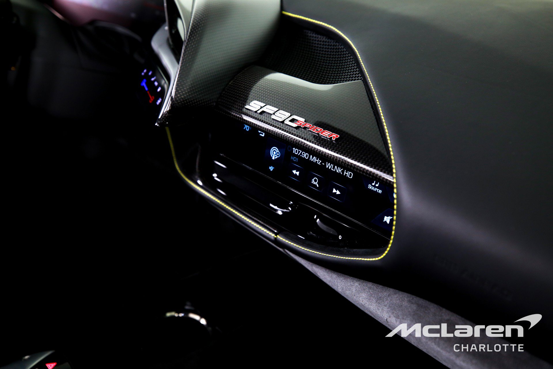 Used 2022 Ferrari SF90 Spider image 21