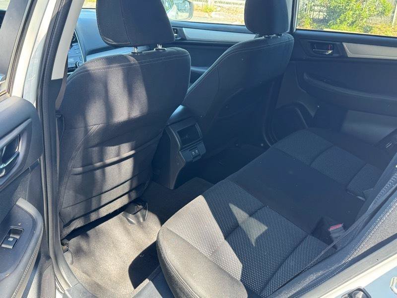 Used 2019 Subaru Outback 2.5i Premium AWD/4WD image 17