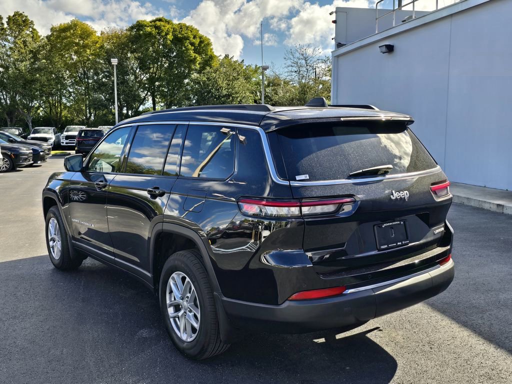 Used 2025 Jeep Grand Cherokee L Laredo w/ MOPAR Finishing Package image 4