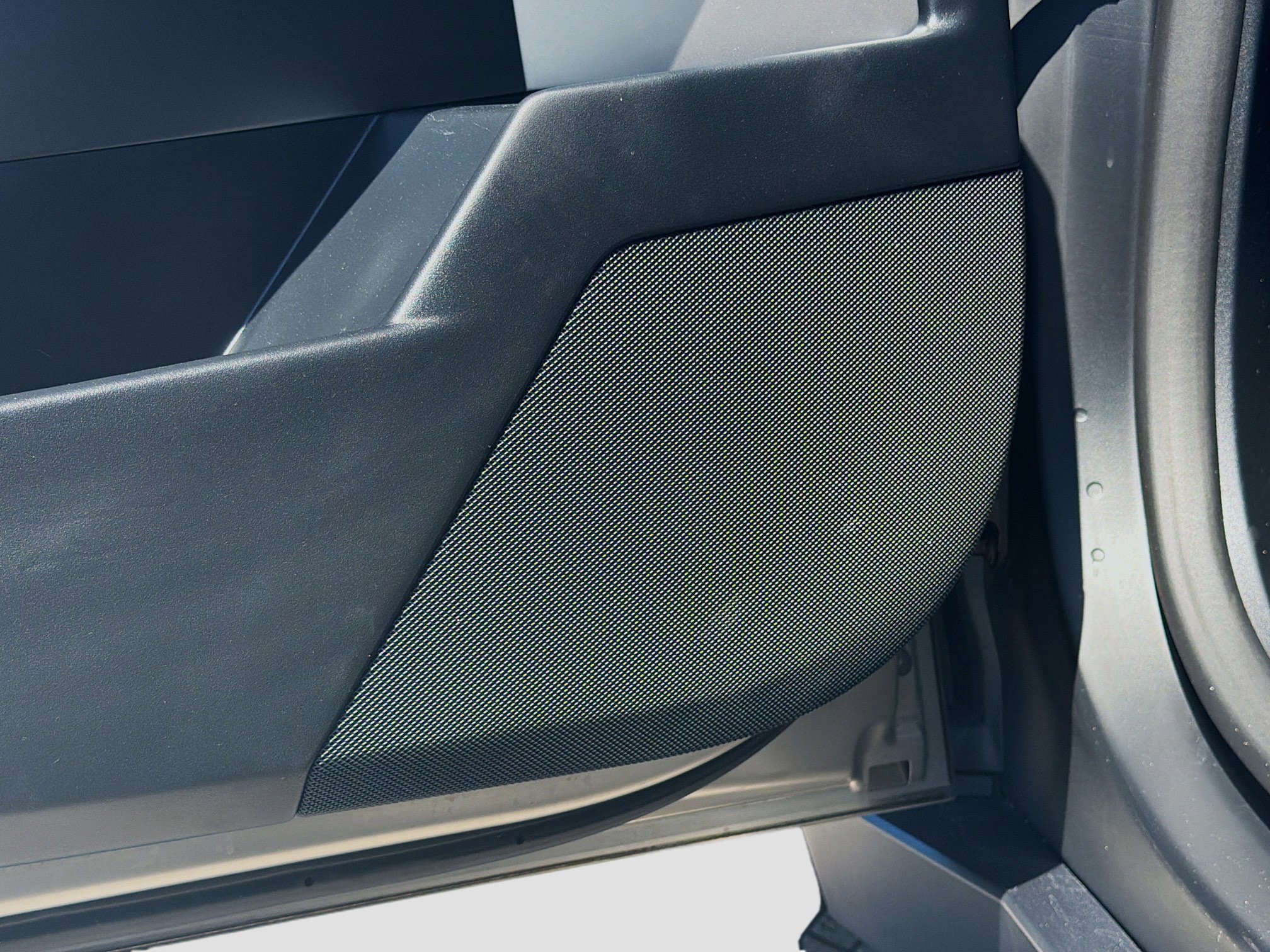 Used 2024 Tesla Cybertruck AWD Crew Cab image 24