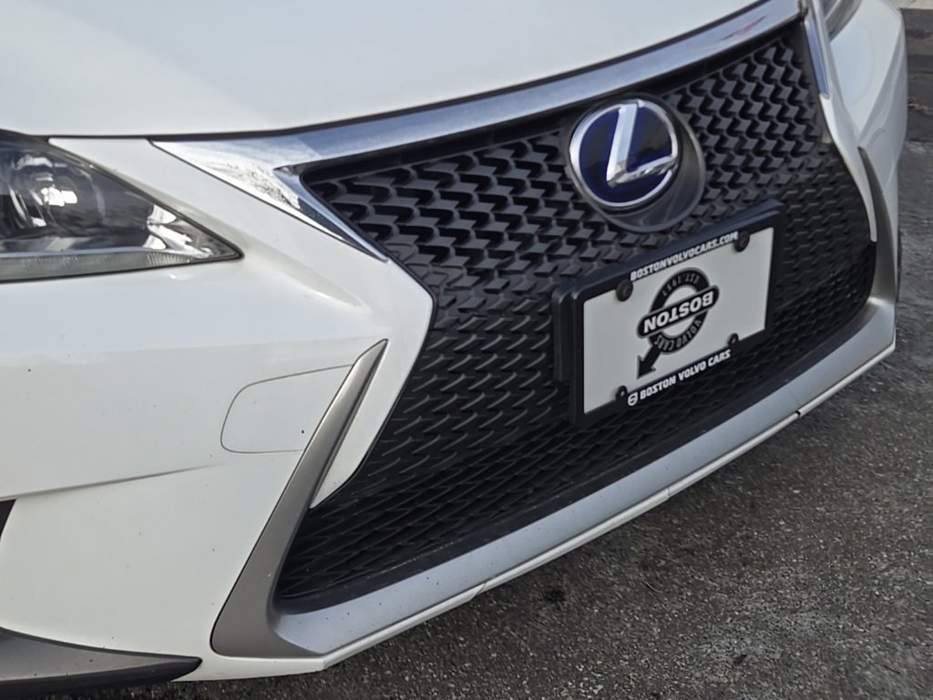Used 2015 Lexus CT 200h image 4