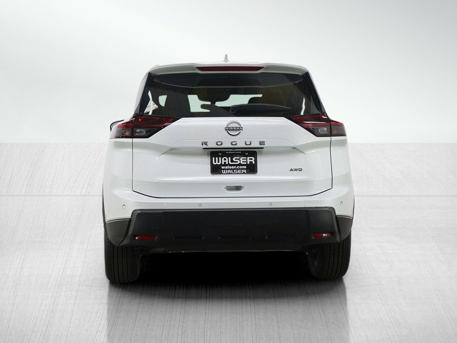 Used 2025 Nissan Rogue SV image 4