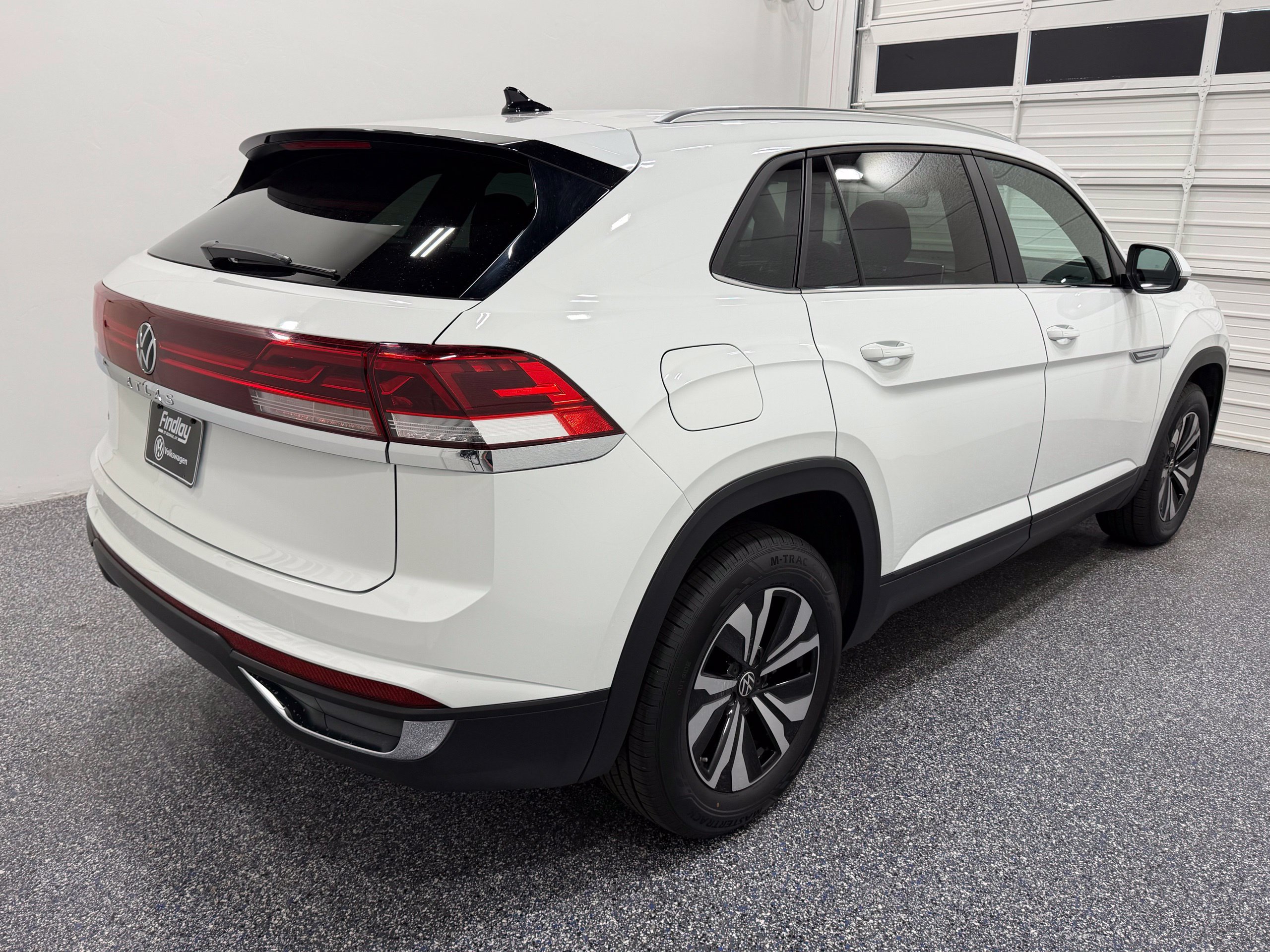 Certified 2024 Volkswagen Atlas Cross Sport SE FWD image 6
