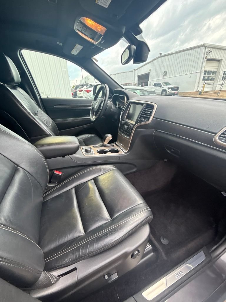 Used 2017 Jeep Grand Cherokee Limited AWD/4WD image 24