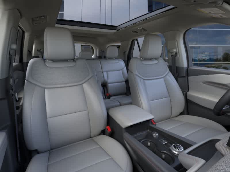 New 2026 Ford Explorer Active w/ Active Comfort Package AWD/4WD image 10
