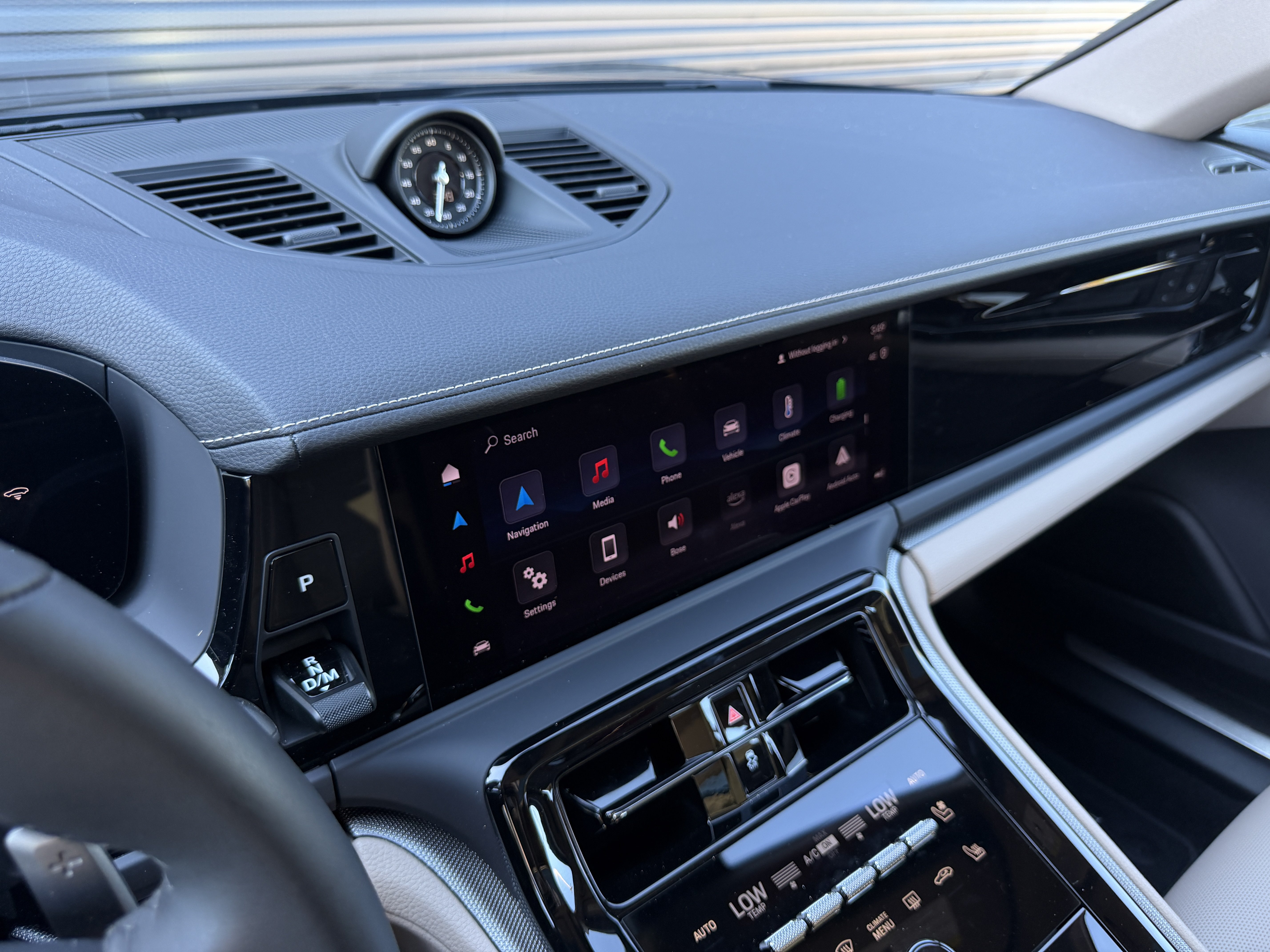 Certified 2026 Porsche Panamera 4 E-Hybrid AWD/4WD image 26