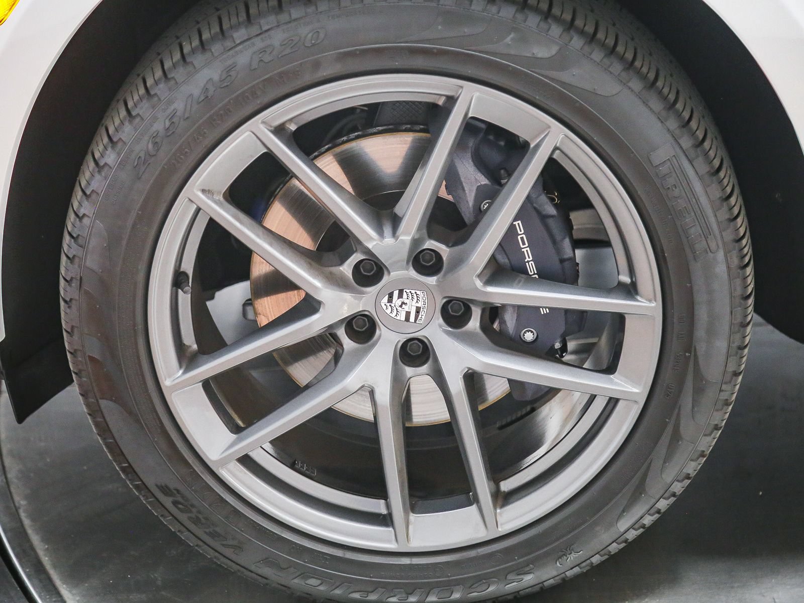 Certified 2025 Porsche Macan Turbo AWD/4WD image 13
