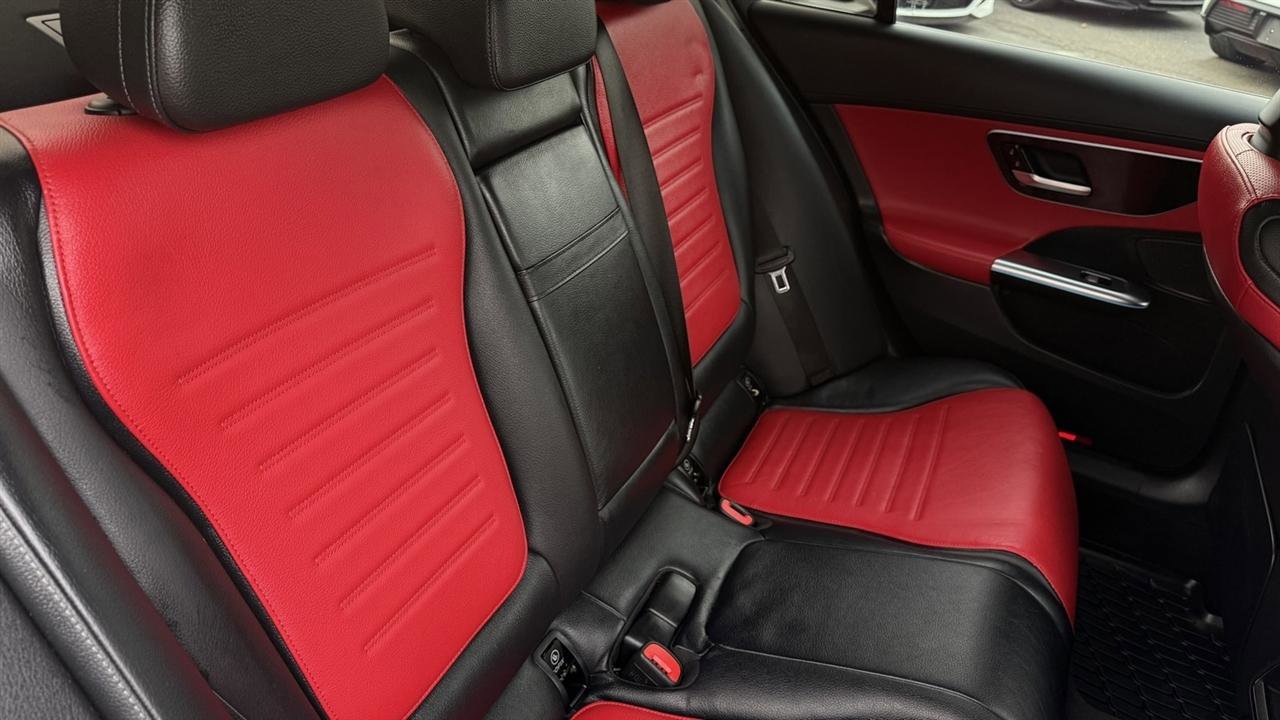 Used 2023 Mercedes-Benz C 300 4MATIC Sedan image 39