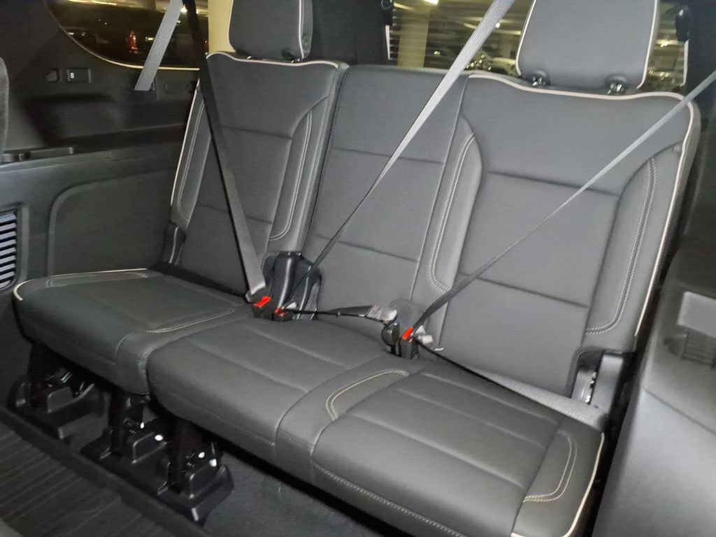 Used 2026 GMC Yukon XL Elevation RWD image 11