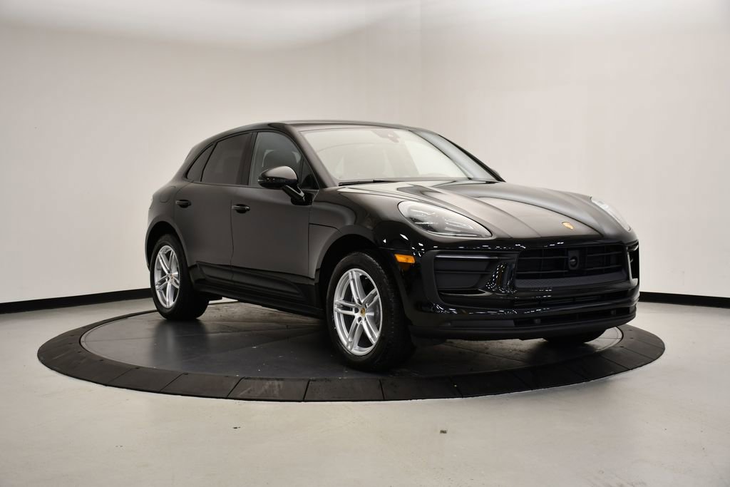 Used 2025 Porsche Macan Turbo image 9