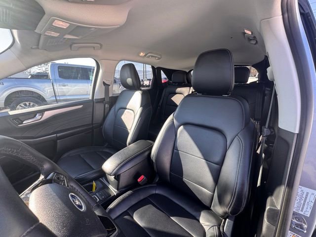 Used 2022 Ford Escape SEL AWD/4WD image 8