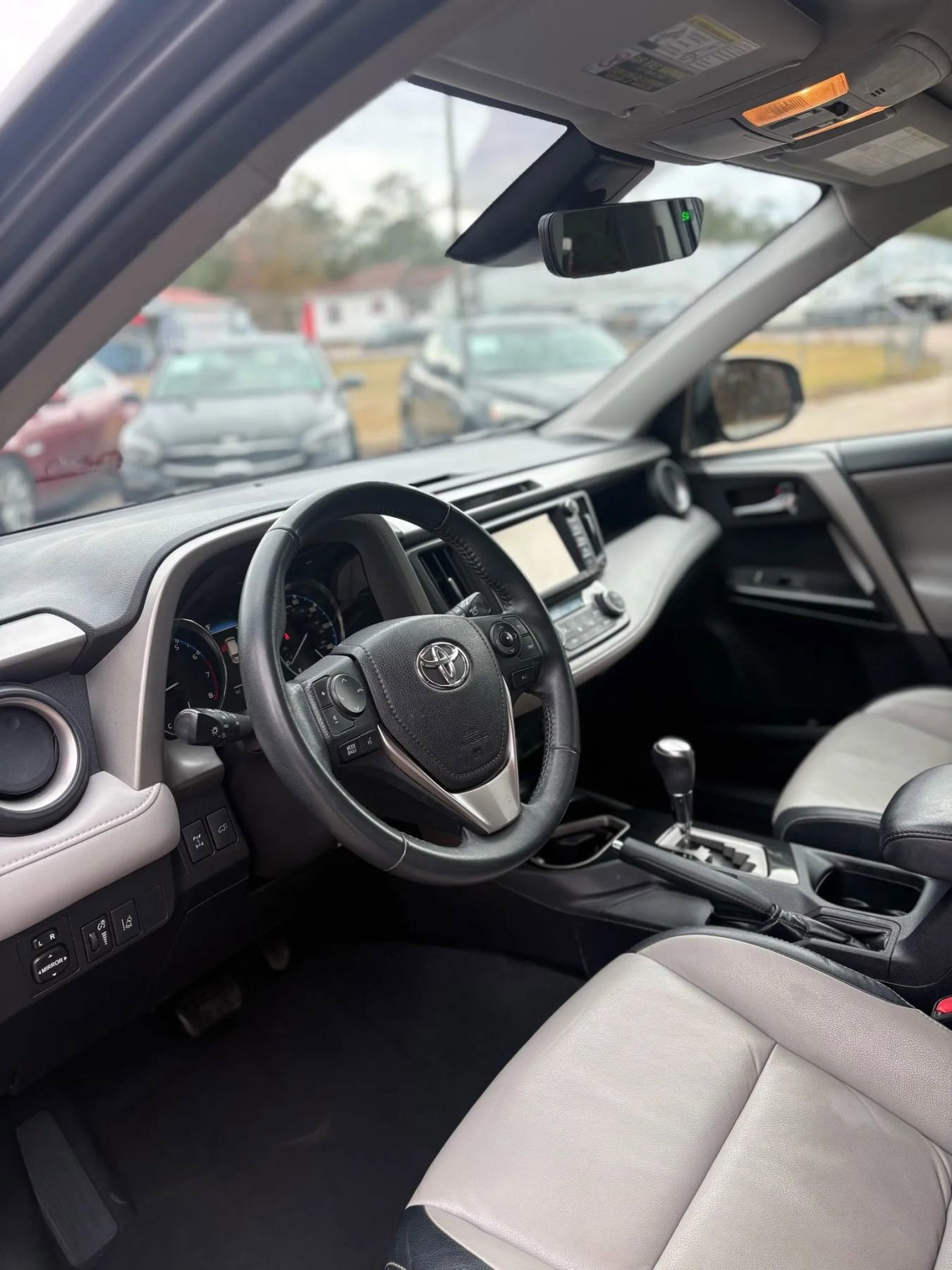 Used 2016 Toyota RAV4 Limited image 44