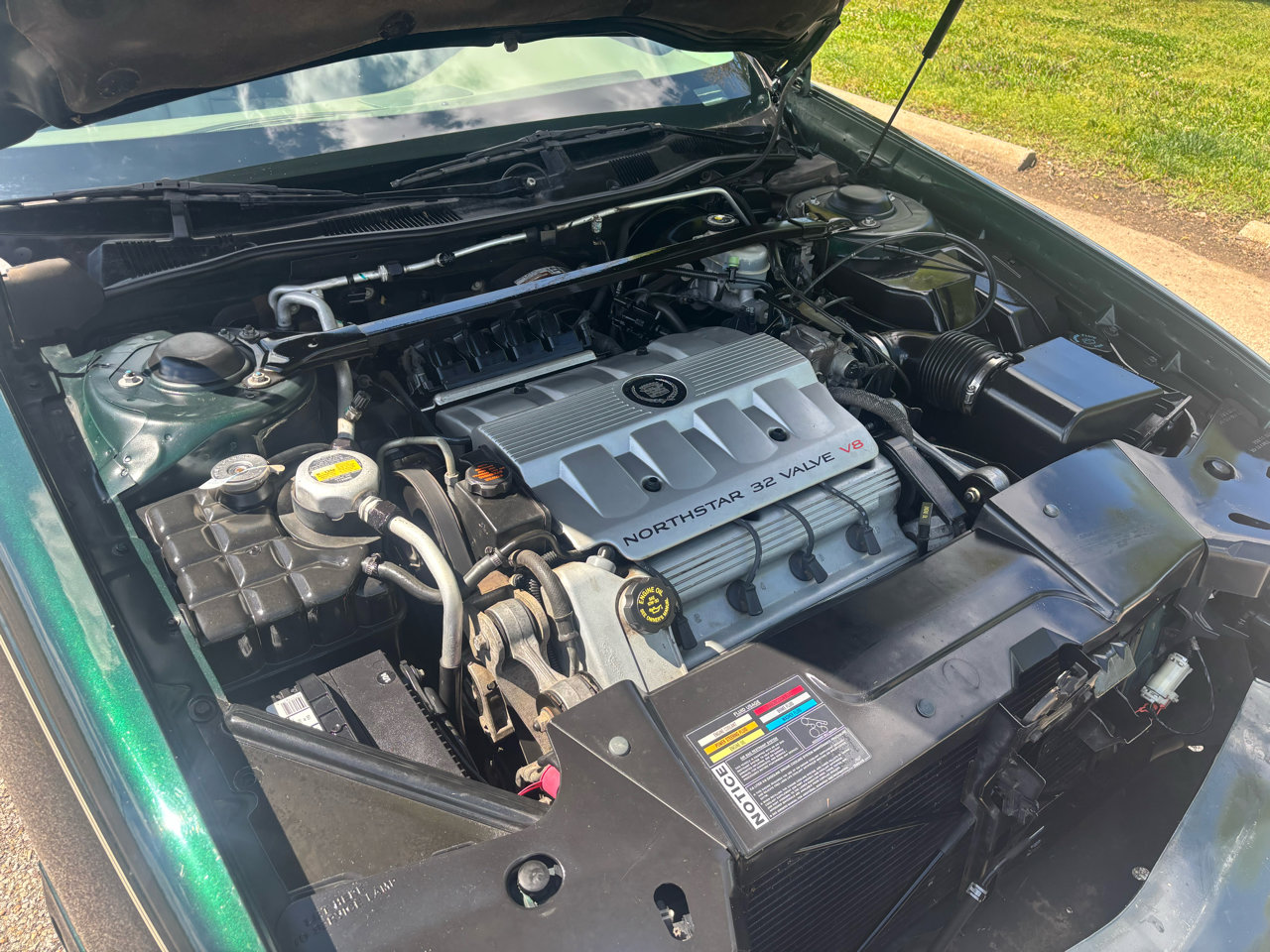 Used 1999 Cadillac De Ville Sedan w/ Comfort/Convenience Pkg image 18