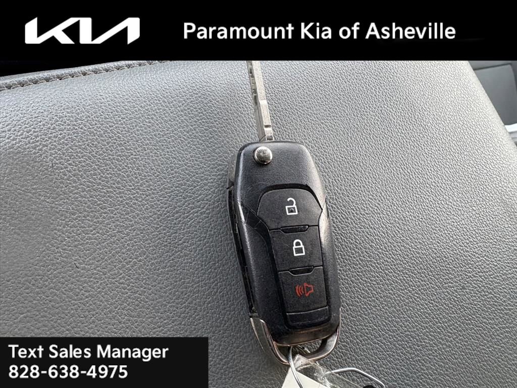 Used 2022 Ford F150 XL w/ Trailer Tow Package image 28