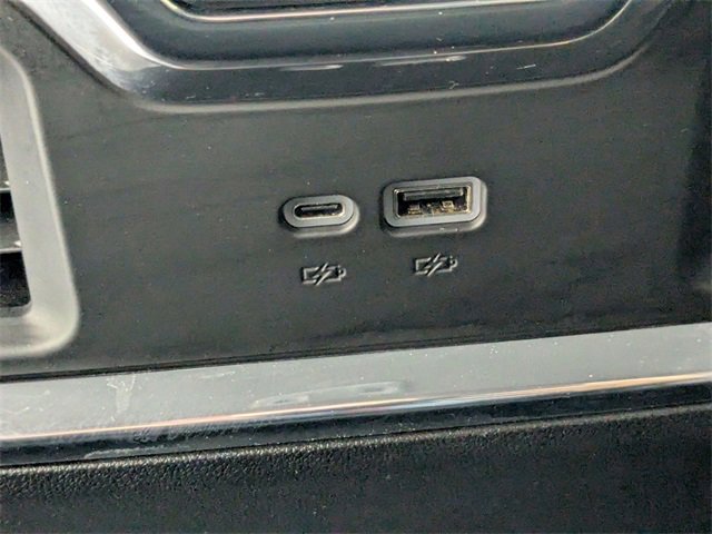 Used 2024 GMC Sierra 3500 SLT w/ SLT Premium Package image 27