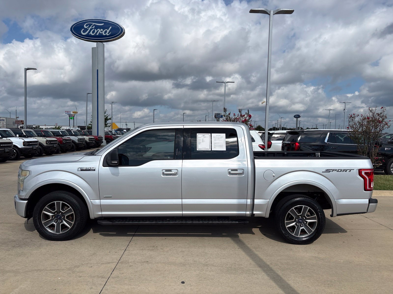 Used 2015 Ford F150 XLT w/ Equipment Group 301A Mid RWD image 2