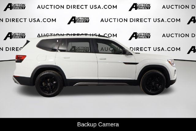 Used 2025 Volkswagen Atlas Peak Edition SE AWD/4WD image 6