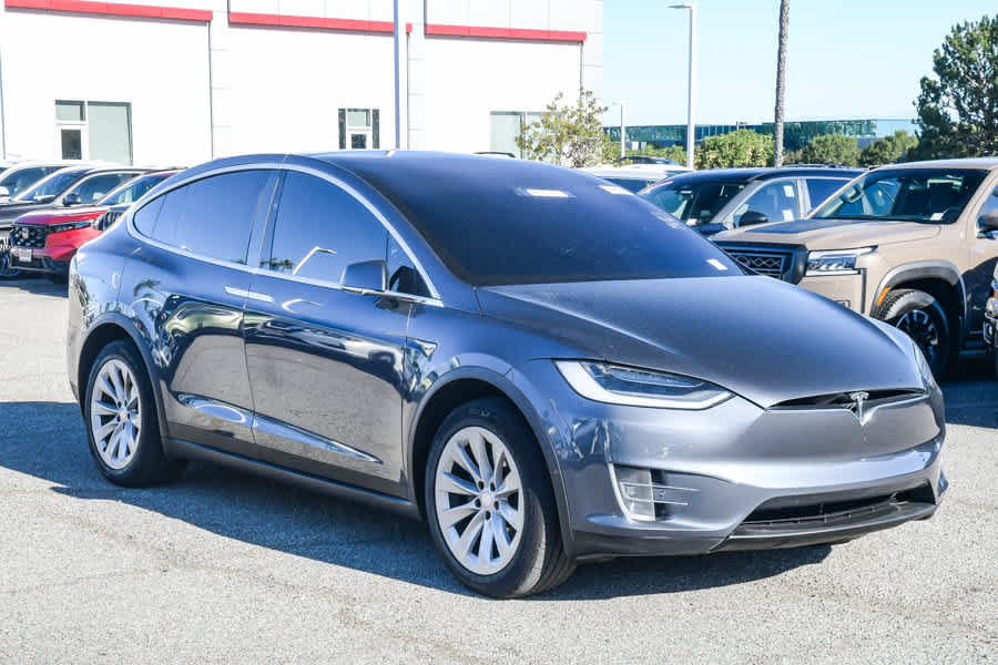 Used 2020 Tesla Model X Long Range AWD/4WD image 3