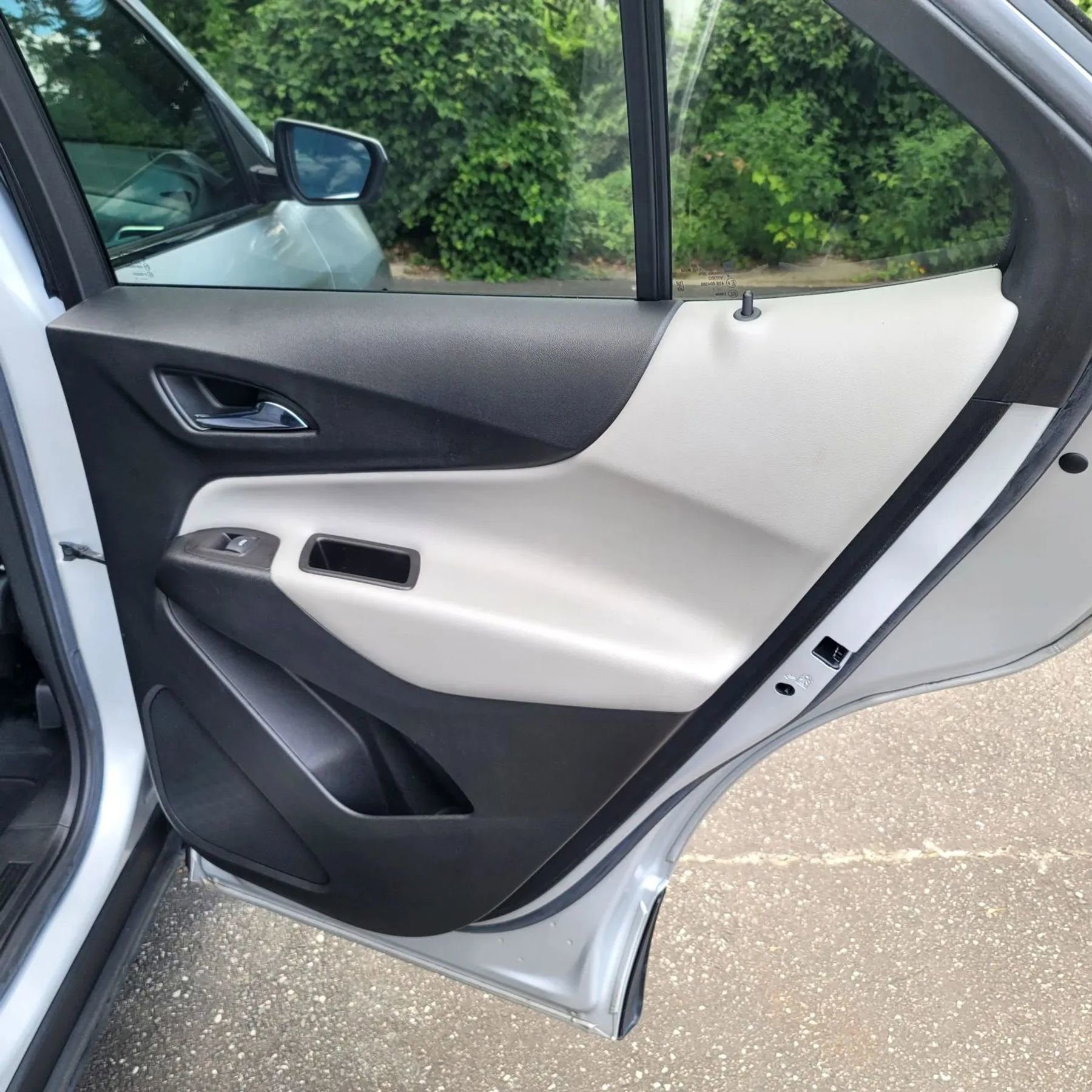 Used 2022 Chevrolet Equinox LT image 29