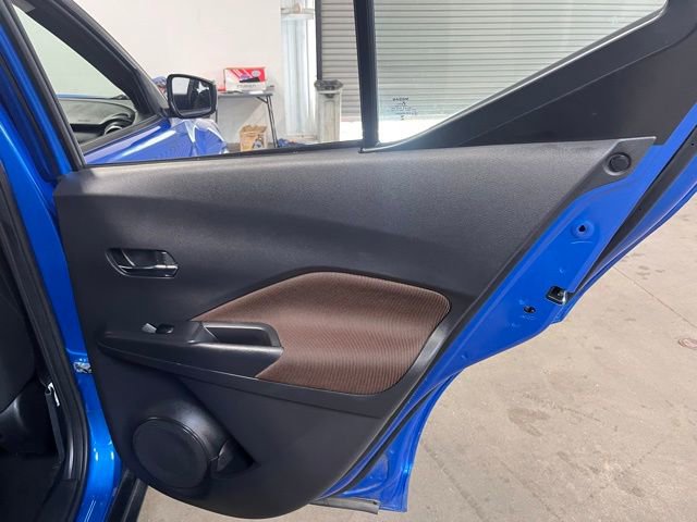 Used 2023 Nissan Kicks SR image 15