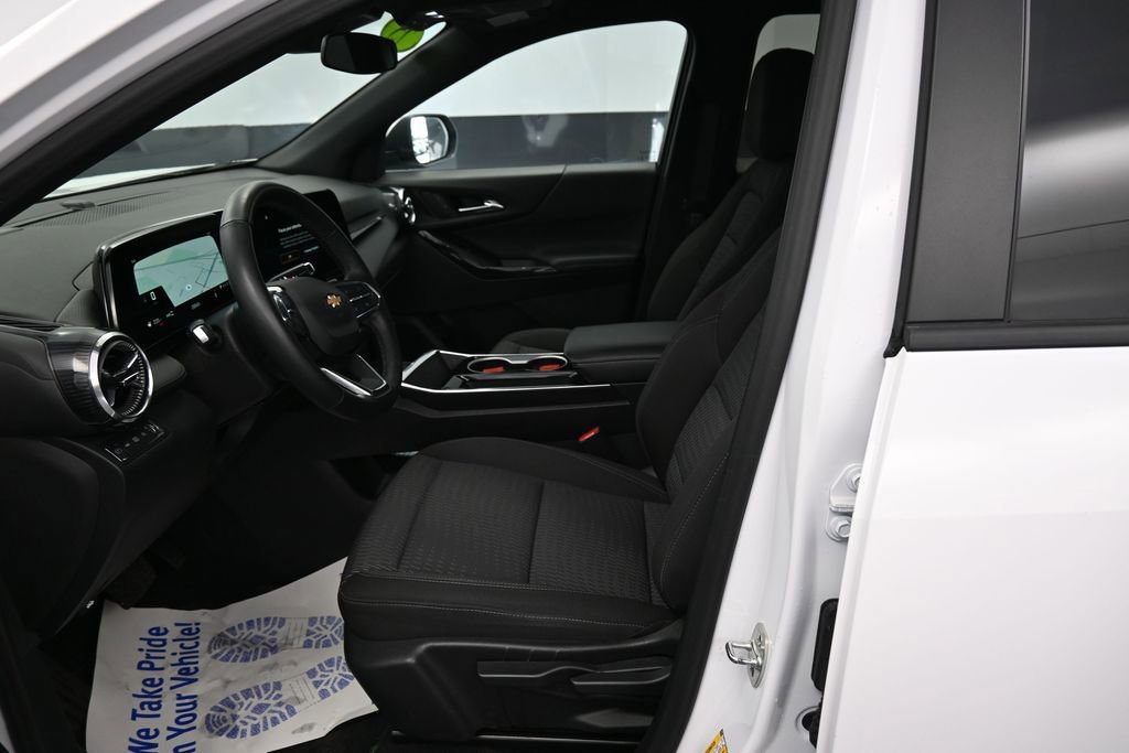 Used 2025 Chevrolet Equinox LT AWD/4WD image 26