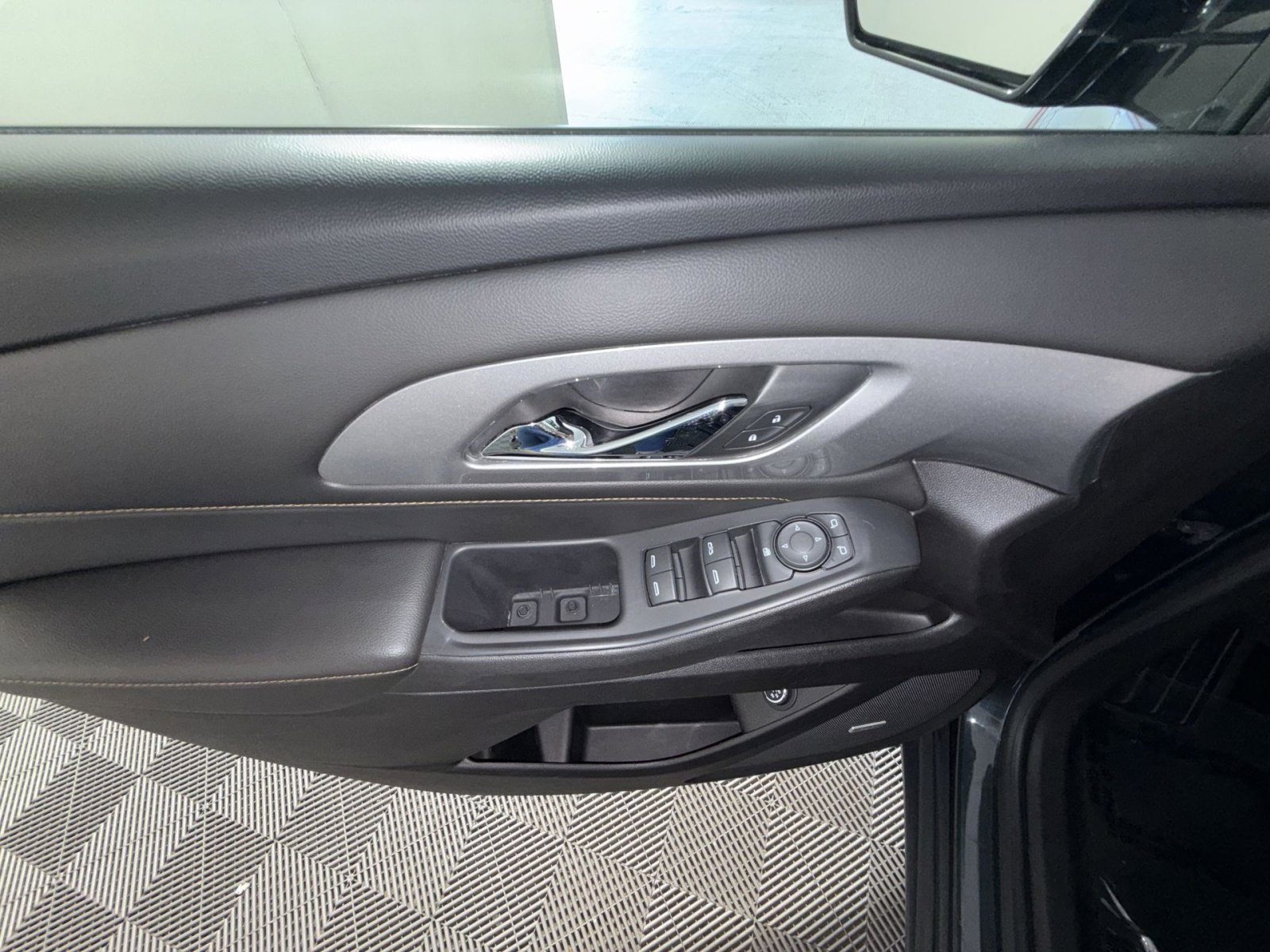 Used 2018 Chevrolet Traverse LT AWD/4WD image 15