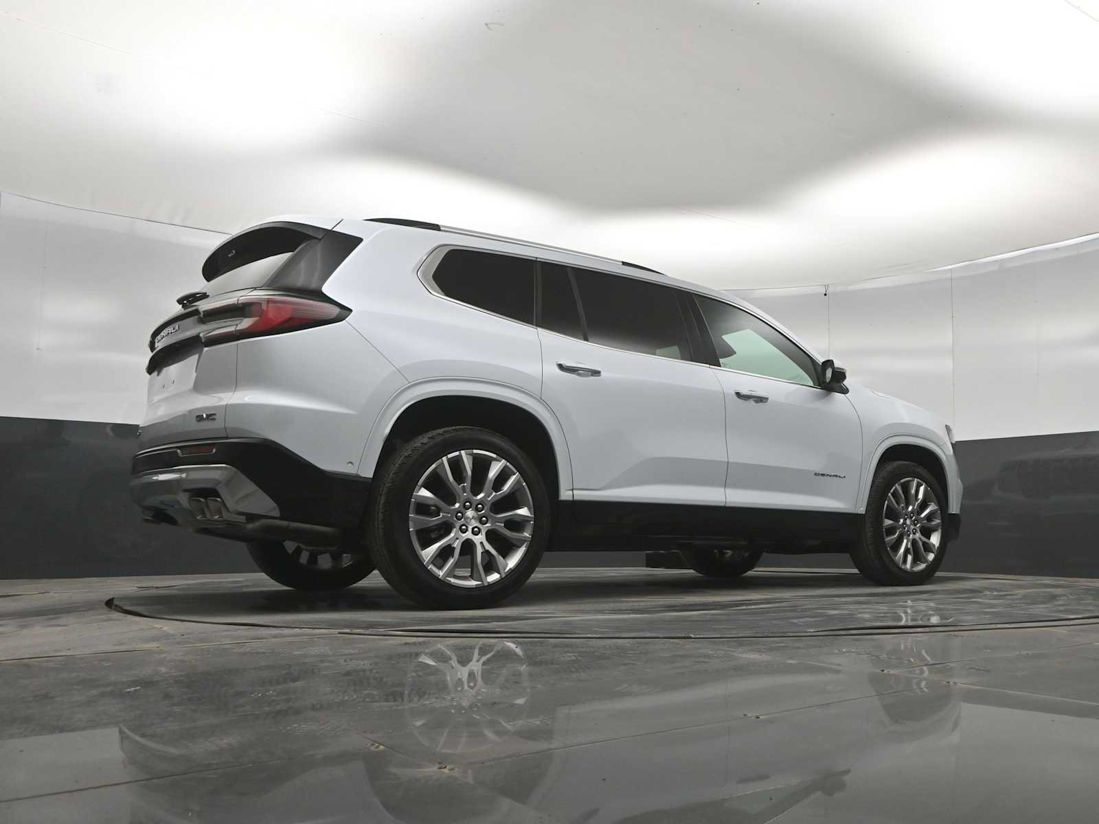 New 2026 GMC Acadia Denali w/ Super Cruise Package AWD/4WD image 39