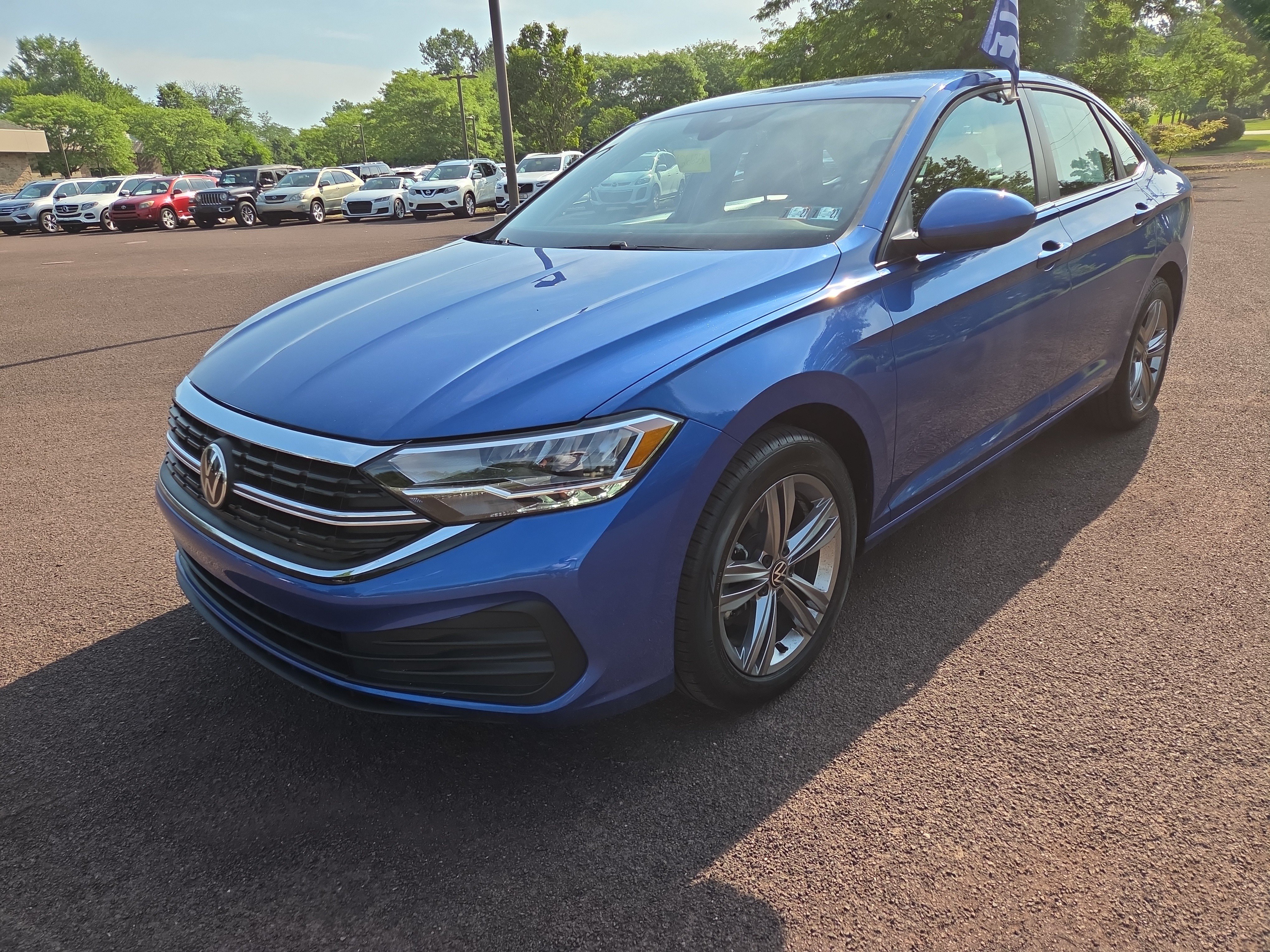 Used 2022 Volkswagen Jetta SE FWD image 7