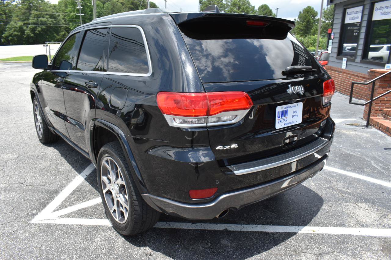 Used 2018 Jeep Grand Cherokee Limited AWD/4WD image 8