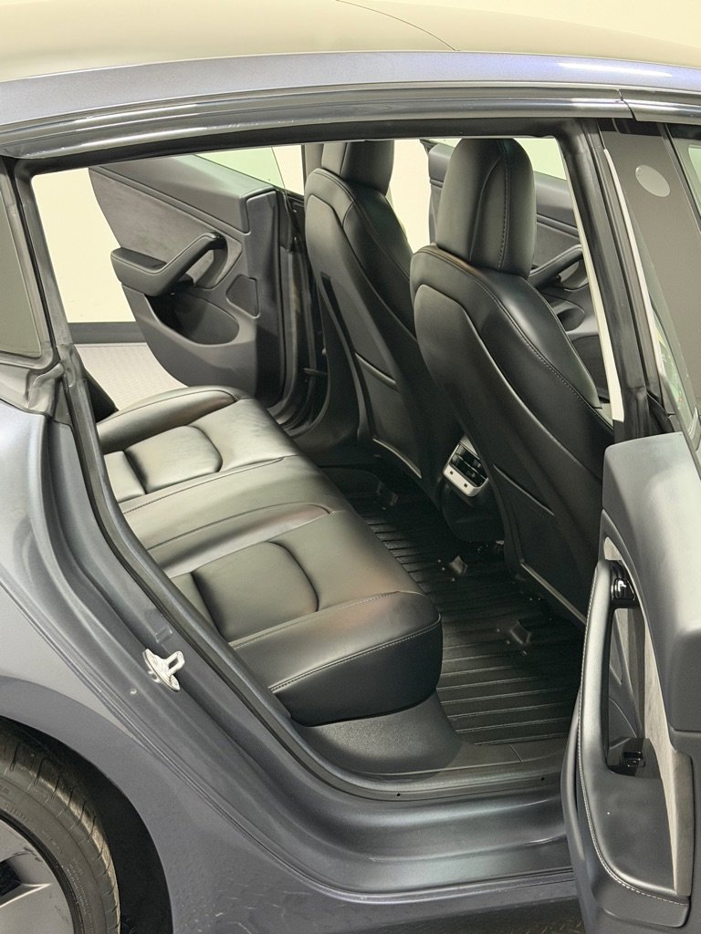 Used 2019 Tesla Model 3 Performance image 9