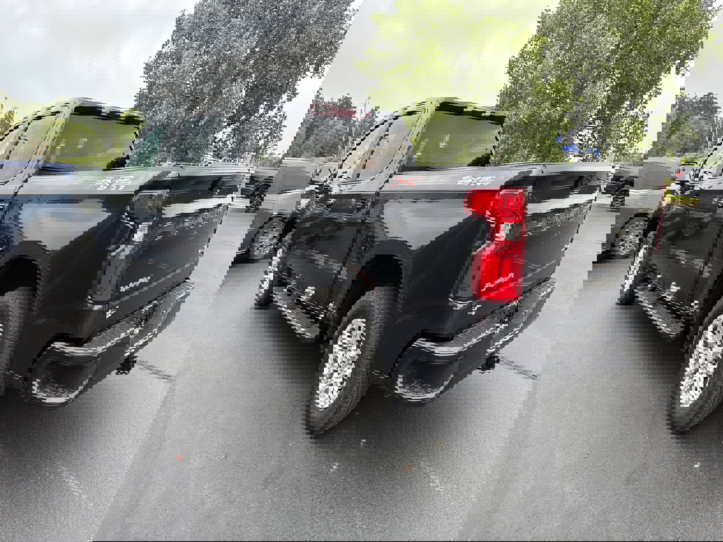 Used 2024 Chevrolet Silverado 1500 RST image 11