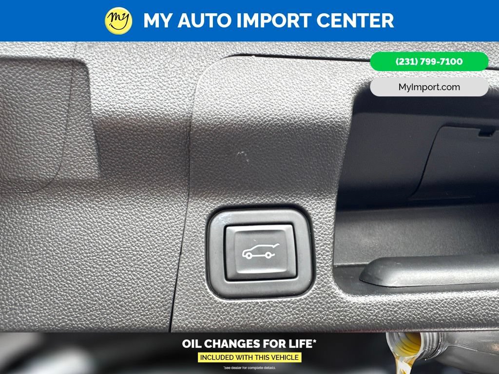 Used 2023 GMC Acadia SLE w/ Driver Convenience Package FWD image 29