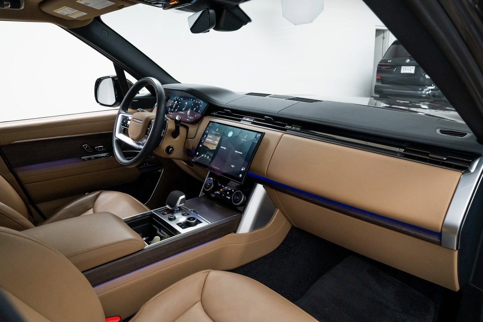 Used 2023 Land Rover Range Rover SE image 25