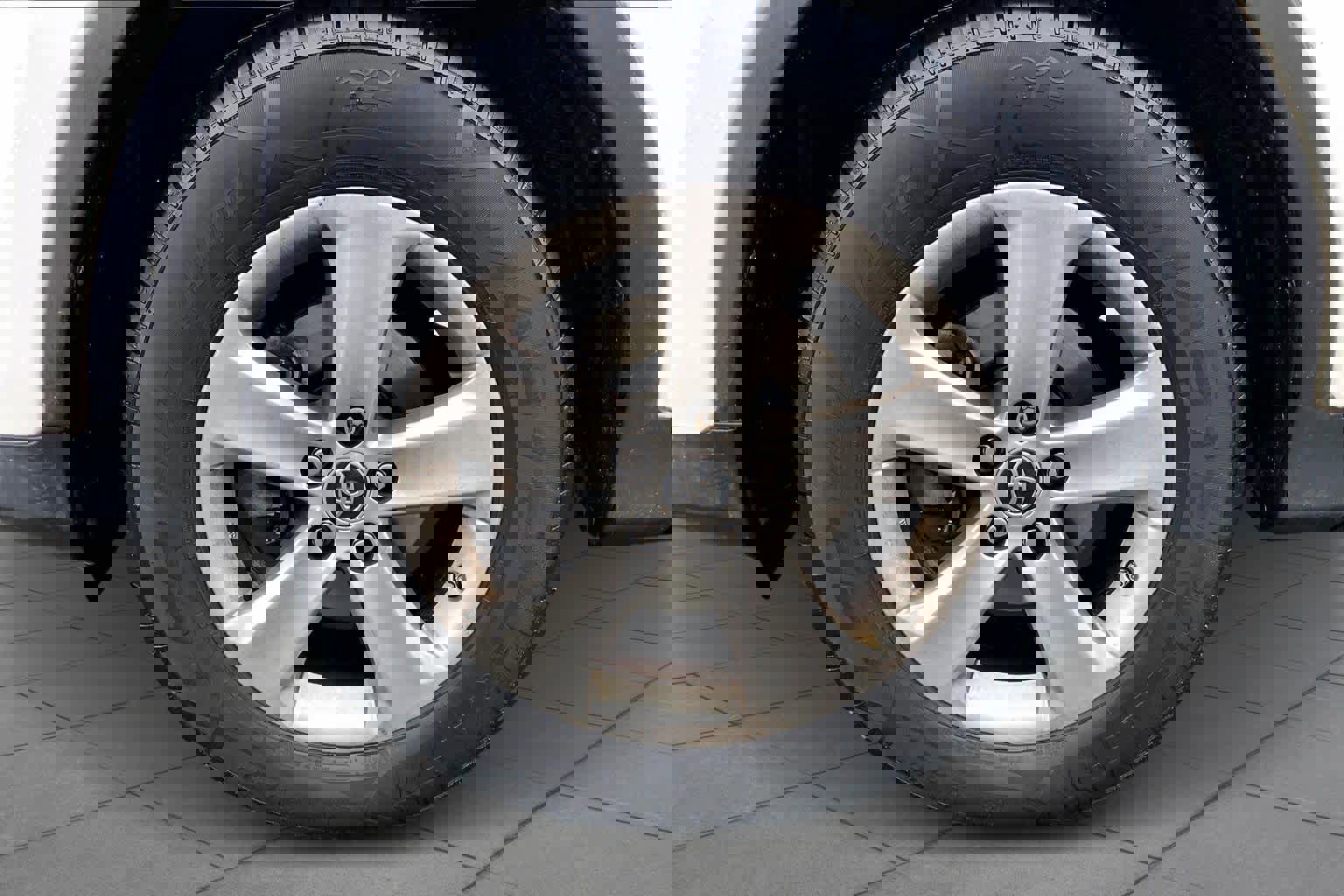 Used 2015 Toyota RAV4 XLE image 11