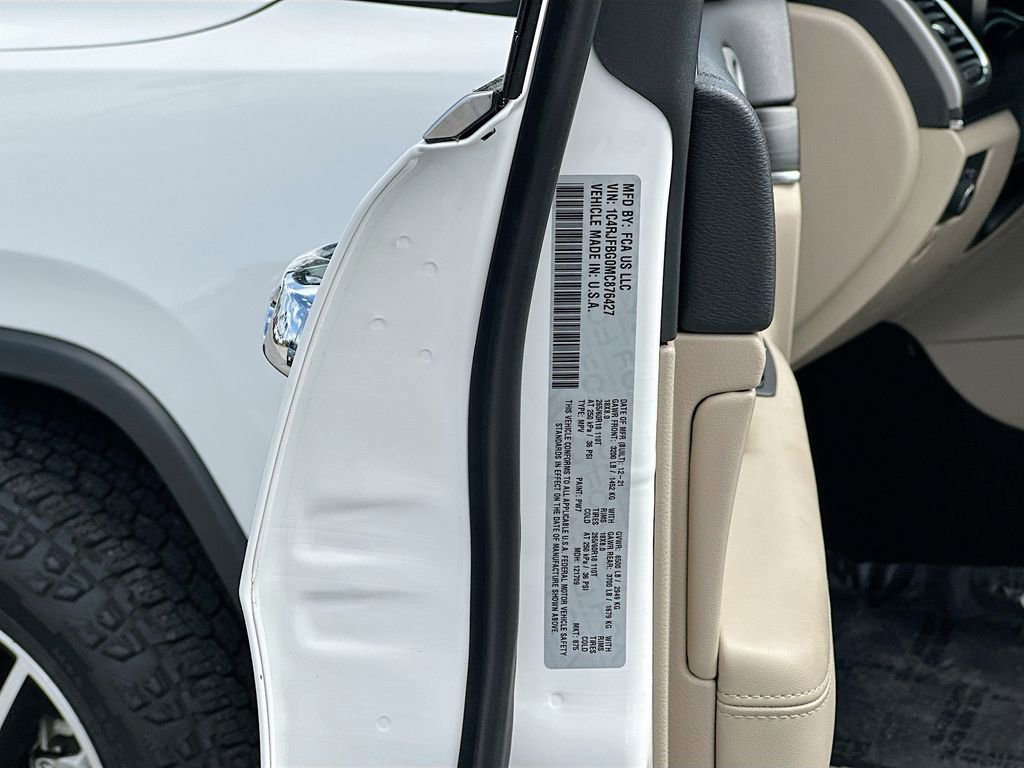 Used 2021 Jeep Grand Cherokee Limited image 30