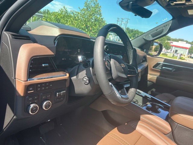 New 2026 Chevrolet Suburban High Country AWD/4WD image 10